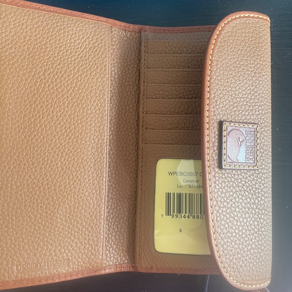 Dooney & Bourke Wallet - Picture 3 of 7